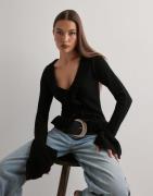 Nelly - Svart - Lovely Frill LS Top