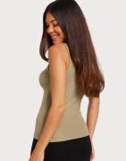 Nelly - Grön - Soft Sleeveless Turtleneck Top