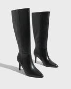 Nelly - Svart - Self Love Under Knee Boot