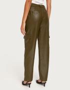 Only - Grön - Onlkim Faux Leather Cargo Pant Cc O