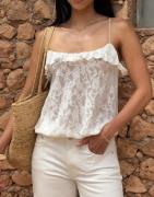 Nelly - Vit - Lace Balloon Singlet