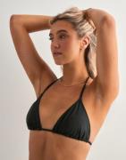 Nelly - Svart - Classic Triangle Bikini