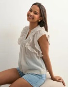Neo Noir - Vit - Jayla S Voile Top