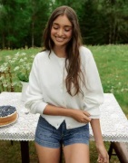Nelly - Vit - Fuzzy Knit Cardigan