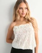 Nelly - Vit - Lace Balloon Singlet