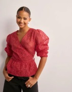 Neo Noir - Röd - Mira Wrap Blouse