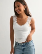 Pieces - Vit - Pcbarbera Lace Top Noos Bc