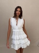 Nelly - Vit - Adorable Flounce Dress