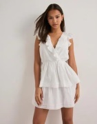 Nelly - Vit - Perfect Frill Dress