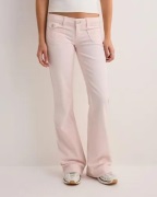 Nelly - Rosa - Super Low Heart Pocket Bootcut Jeans