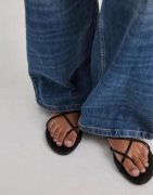 Nelly - Svart - Thin Strap Sandal