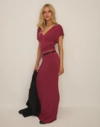 Nelly - Röd - Perfect Low Waist Maxi Skirt