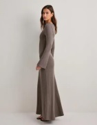 Nelly - Brun - Knit Maxi Dress