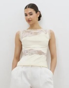 Malina - Vit - Desire Lace Trimmed Cut Out To