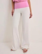 Nelly - Vit - Relaxed Yoga Pants