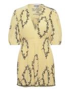 Pleated Georgette V-Neck Smock Mini Dress Kort Klänning Yellow Ganni