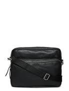 Les Deux Leather Messenger Bag Svart