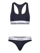 Calvin Klein Unlined Bralette/Thong Gift Set Marinblå