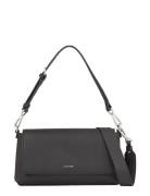 Calvin Klein Ck Must Shoulder Bag Svart