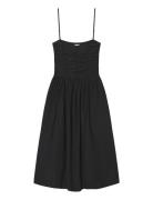 Once Untold Silkey Smock Dress Svart