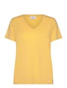 Adeliasz V-N T-Shirt Tops T-shirts & Tops Short-sleeved Yellow Saint T...