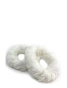 Pipol's Bazaar Furry Scrunchie 2 Pcs Vit