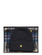 Lyle & Scott Lambswool Blend Checked Scarf And Beanie Gift Set Marinbl...